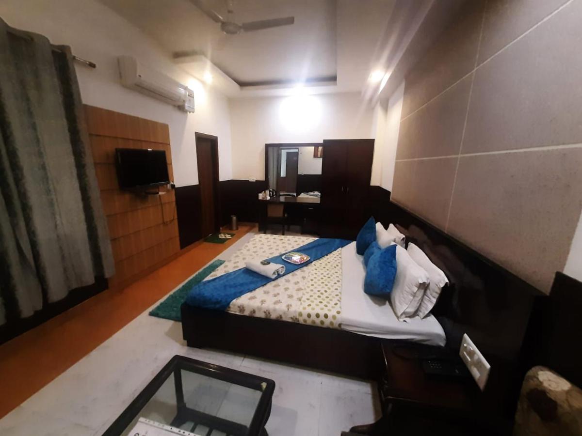 Kartikay Hotel Hisar Ngoại thất bức ảnh