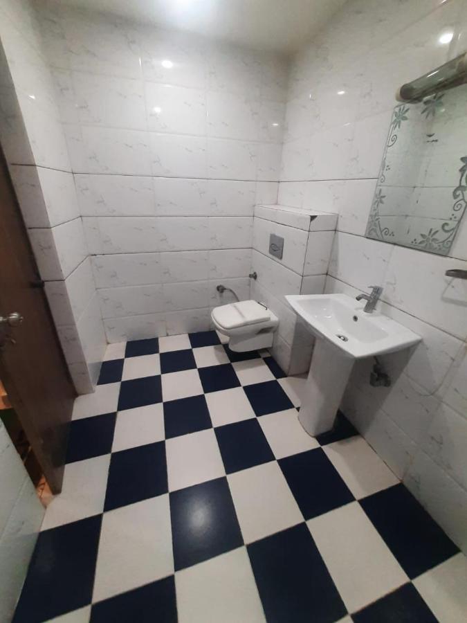 Kartikay Hotel Hisar Ngoại thất bức ảnh