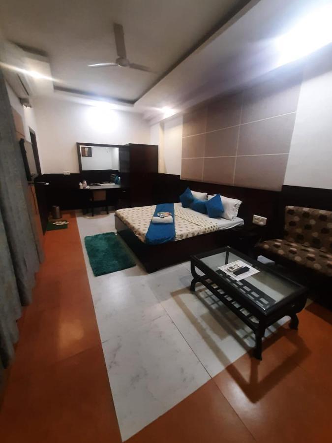 Kartikay Hotel Hisar Ngoại thất bức ảnh