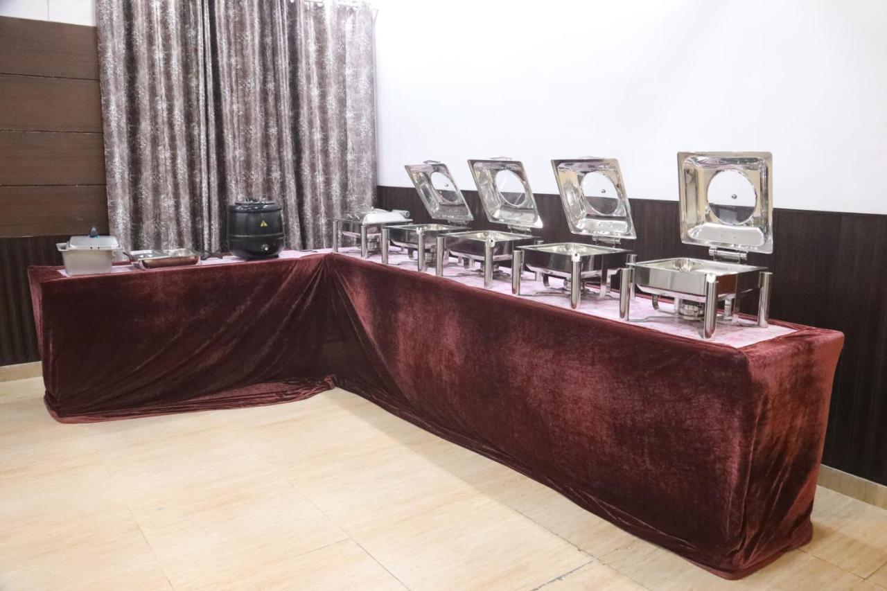 Kartikay Hotel Hisar Ngoại thất bức ảnh