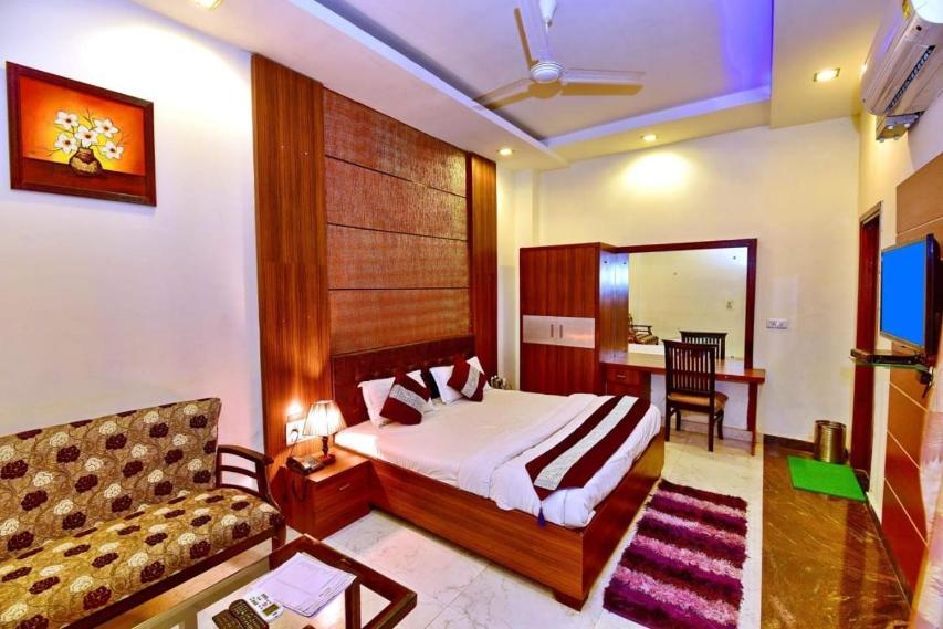 Kartikay Hotel Hisar Phòng bức ảnh